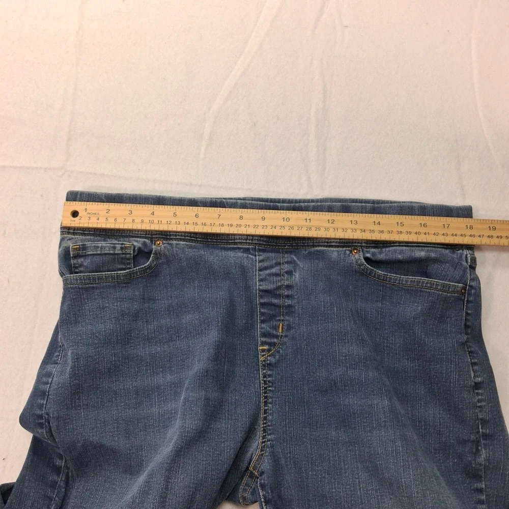 Signature by Levi Strauss Jeans Womens 18S Totally Shaping Blue Pull-On EUC
